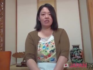 चब्बी grown जपानीस सुविधा प्यार करता है शिश्न indoors और सड़क पर